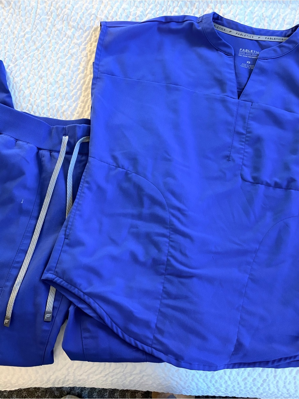 Fabletics women’s Royal Blue Scrub set Sz XS